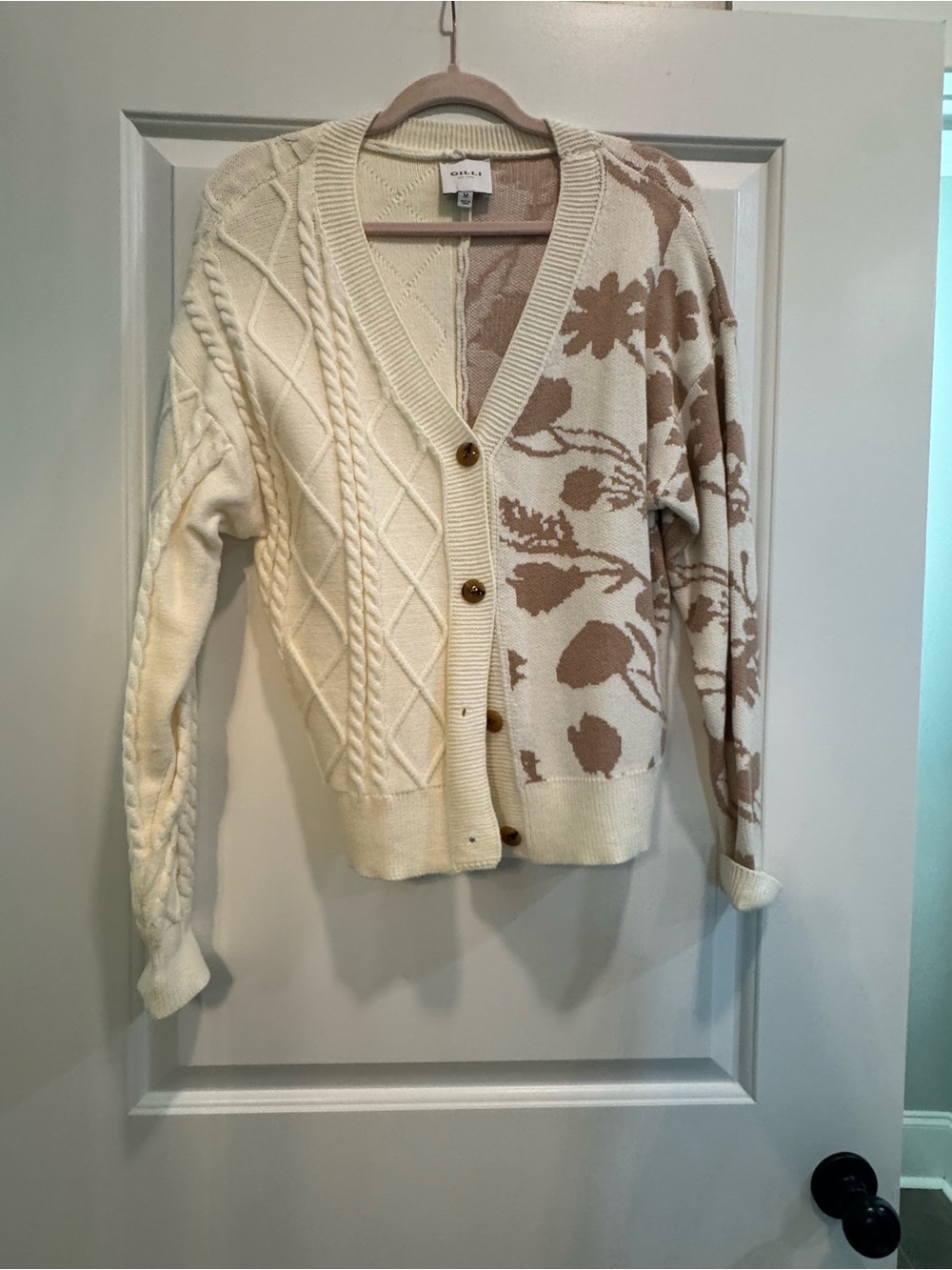 GILLI Cream & Tan Floral Cable-Knit Button Cardigan